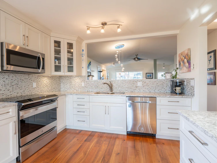 5696 Emily Way, Sechelt, BC, V7Z 0N5 - 5