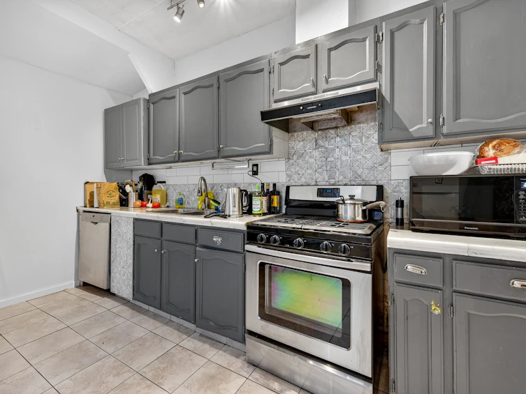 3838 Inverness Street, Vancouver, BC, V5V 4W2 - 9