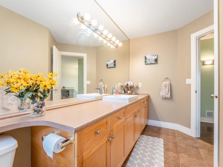 3051 Sienna Court, Coquitlam, BC, V3E 3N7 - 32
