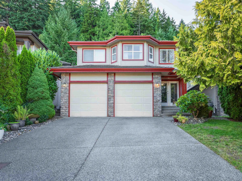 3051 Sienna Court, Coquitlam BC V3E 3N7