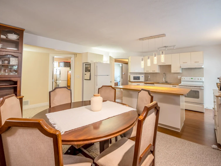 3051 Sienna Court, Coquitlam, BC, V3E 3N7 - 9