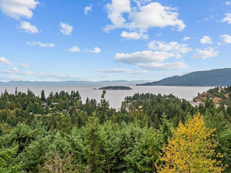 5532 Westhaven Road, West Vancouver, BC, V7W 3E9
