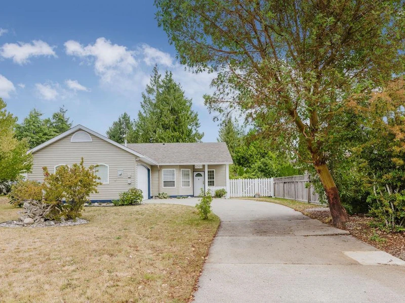 6307 Homestead Avenue, Sechelt BC