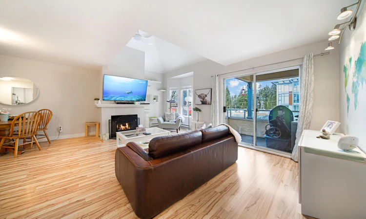 305-1175 Heffley Crescent