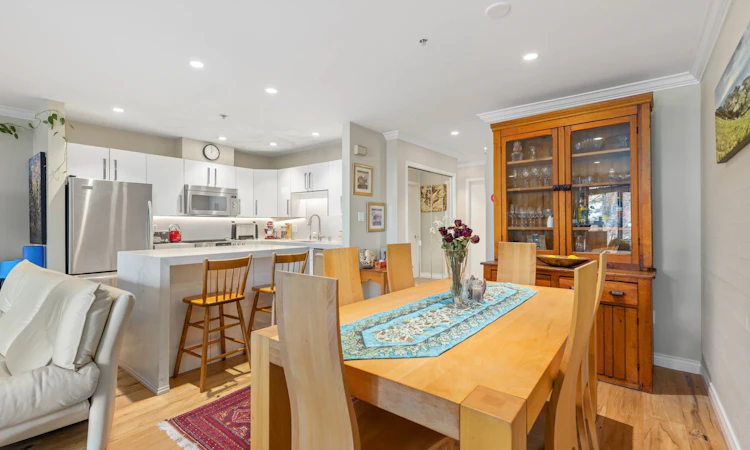 18-4637 Blackcomb Way