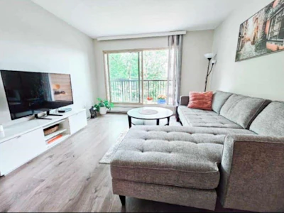206-10438 148 Street - 2