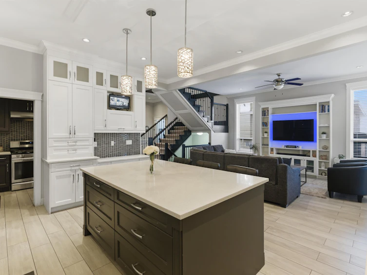 6340 128 Street, Surrey, BC, V3X 1S8 - 6