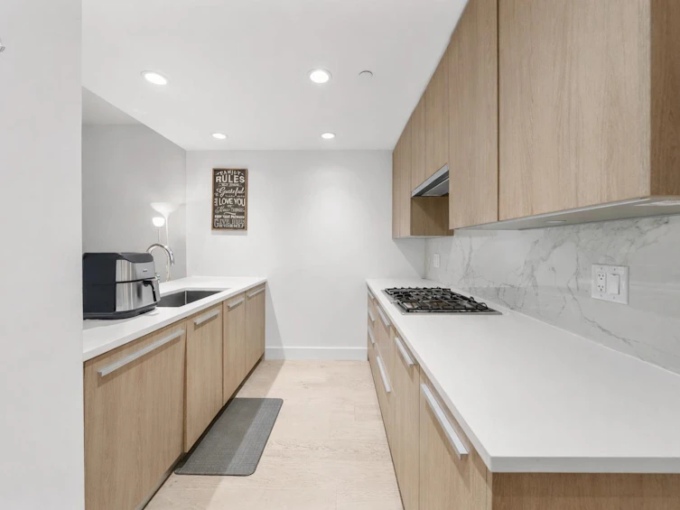 2779 Library Lane, North Vancouver, BC, V7J 0C6 - 7
