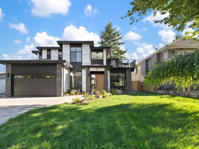 13142 69a Avenue, Surrey BC V3W 6N9