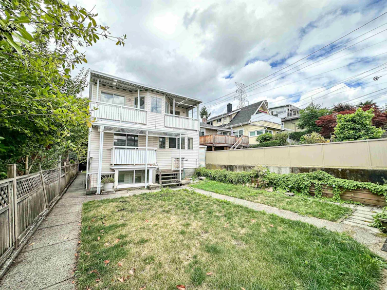 3630 Cambridge Street, Vancouver, BC, V5K 1M6 - 33