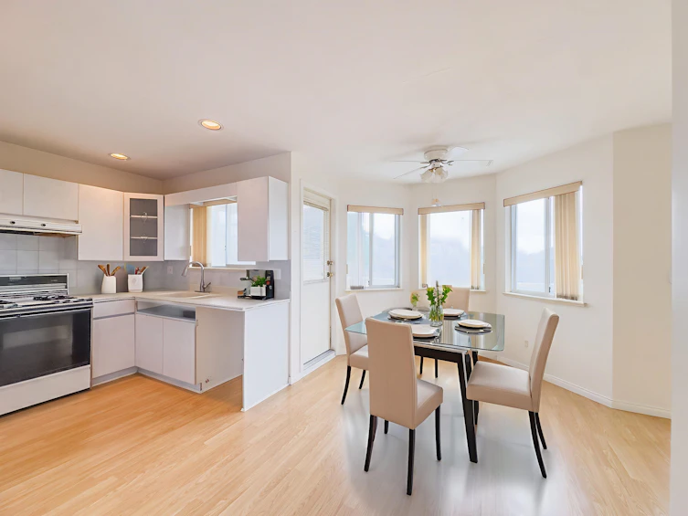 3630 Cambridge Street, Vancouver, BC, V5K 1M6 - 10