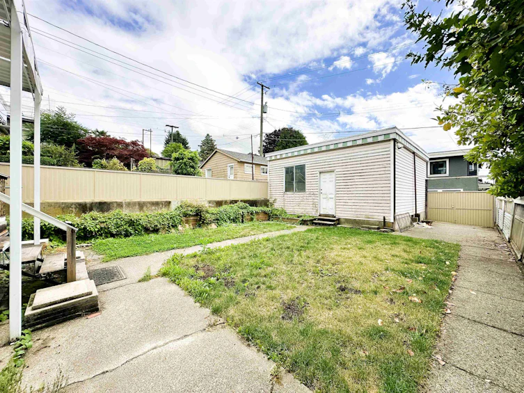 3630 Cambridge Street, Vancouver, BC, V5K 1M6 - 32