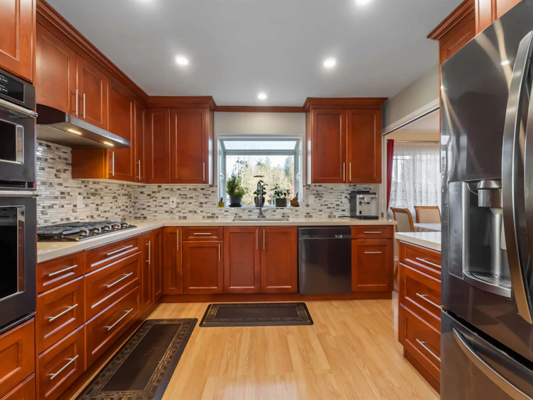 9113 145a Street, Surrey, BC, V3R 7L6 - 12