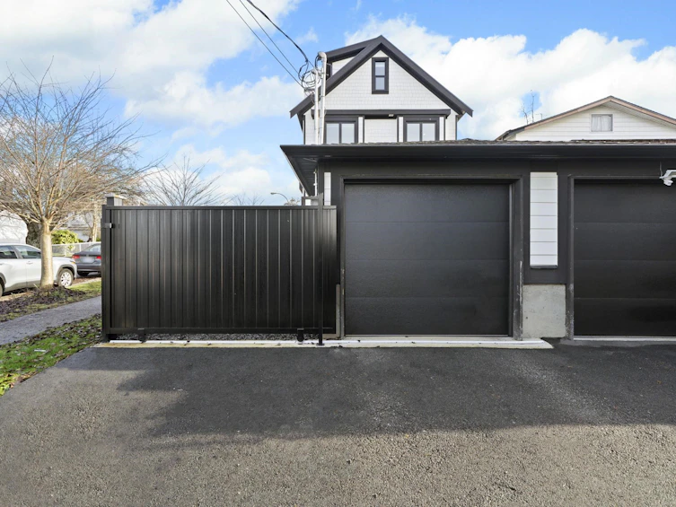 3192 E 23rd Avenue, Vancouver, BC, V5R 2G5 - 6