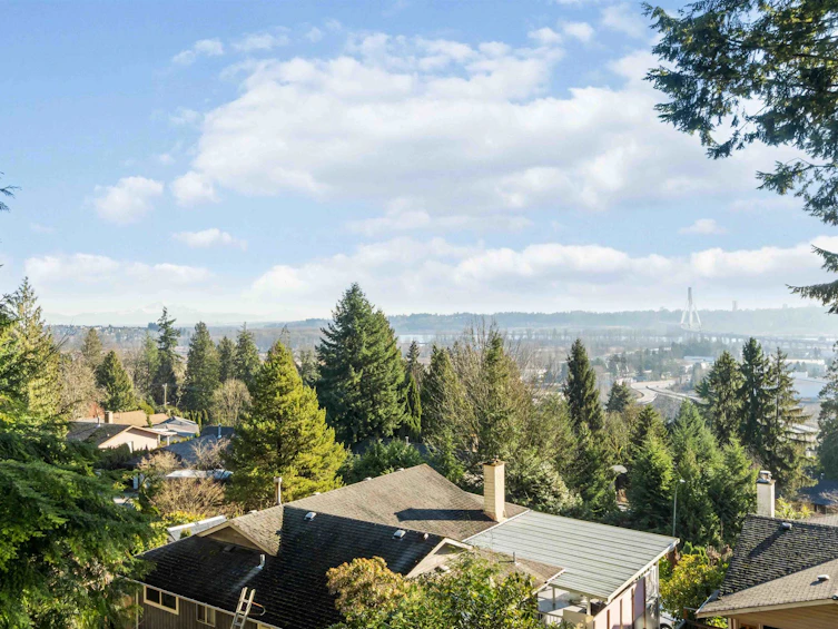 351 Dartmoor Drive, Coquitlam, BC, V3K 5R6 - 2