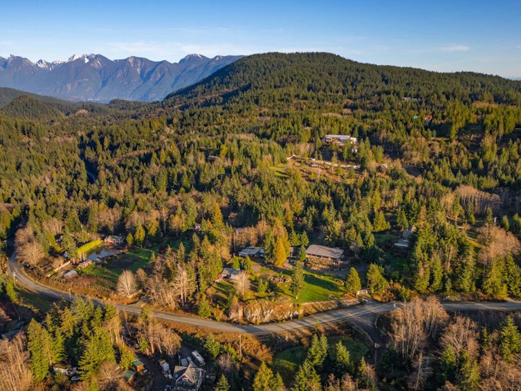 465 Sunset Road, Bowen Island, BC, V0N 1G2 - 2