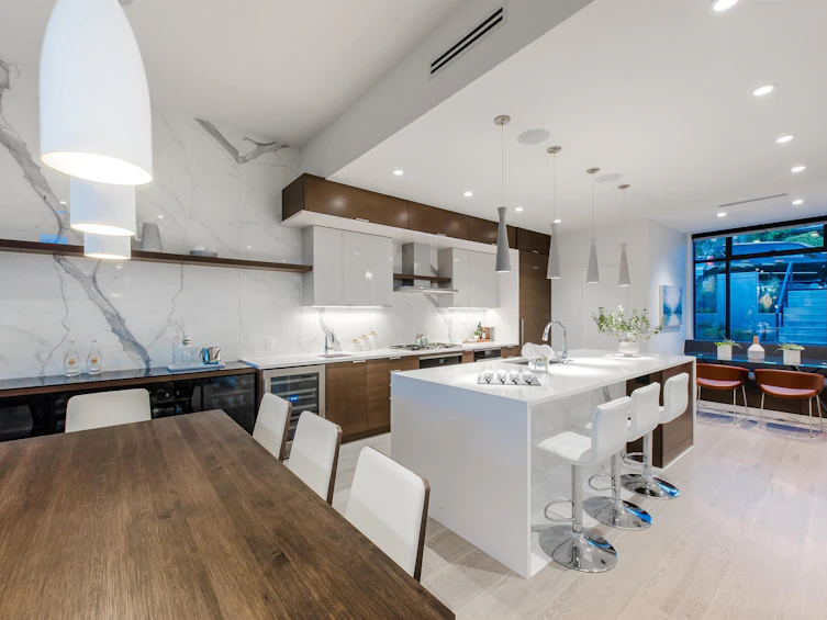 107 N Hythe Avenue, Burnaby, BC, V5B 1G3 - 8