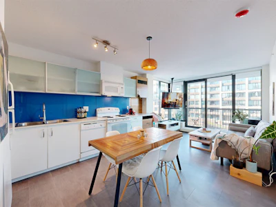 905-66 W Cordova Street - 2