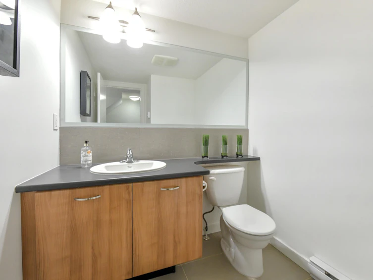 122-6671 121 Street, Surrey, BC, V3W 1T9 - 10