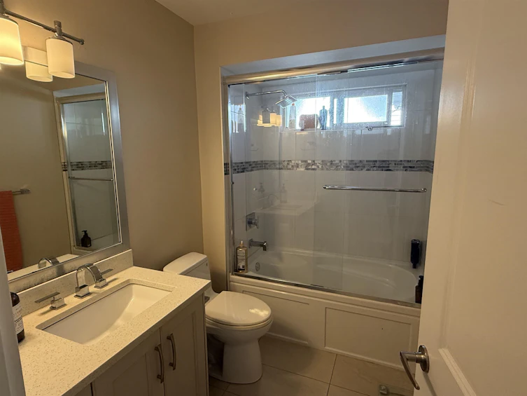 9043 155 Street, Surrey, BC, V3R 8W3 - 10
