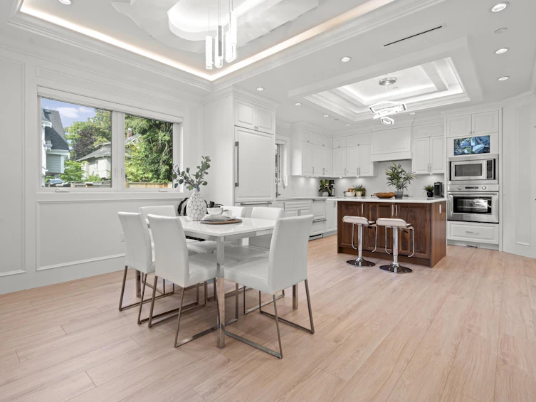 2377 W 7th Avenue, Vancouver, BC, V6K 1Y4