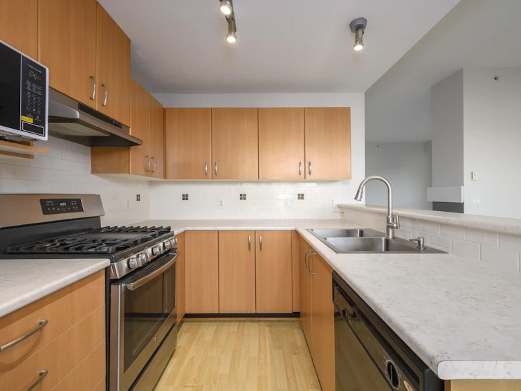419-801 Klahanie Drive, Port Moody, BC, V3H 5K4 - 10