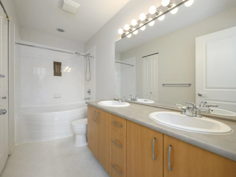 419-801 Klahanie Drive, Port Moody, BC, V3H 5K4 - 15