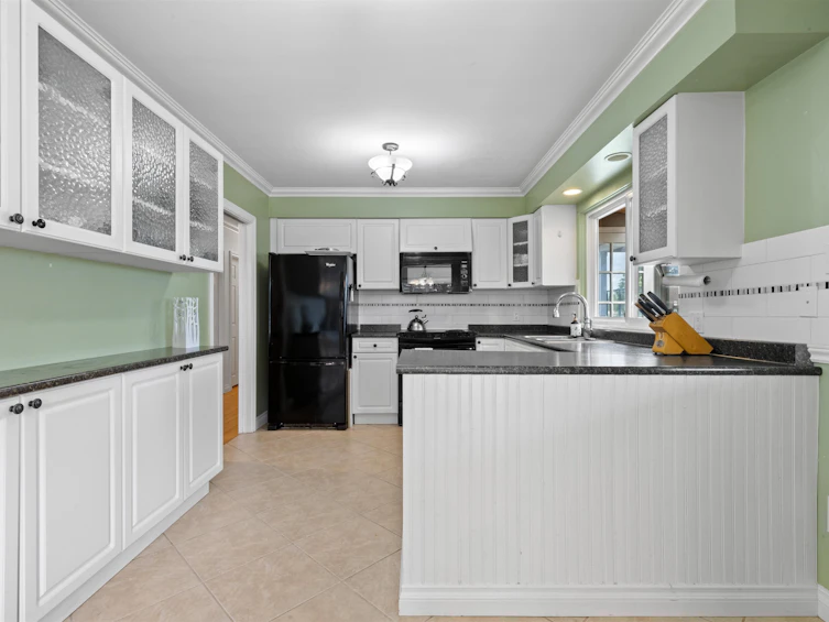 1310 Parker Street, Surrey, BC, V4B 4S3 - 9
