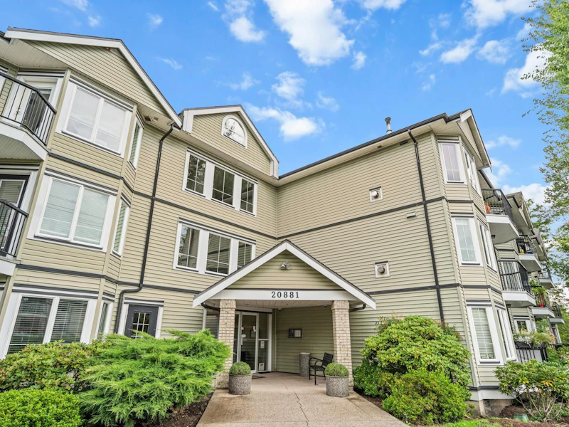 208 - 20881 56th Avenue, Langley BC V3A 3Z3