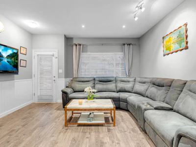 49-18701 66 Avenue - 3