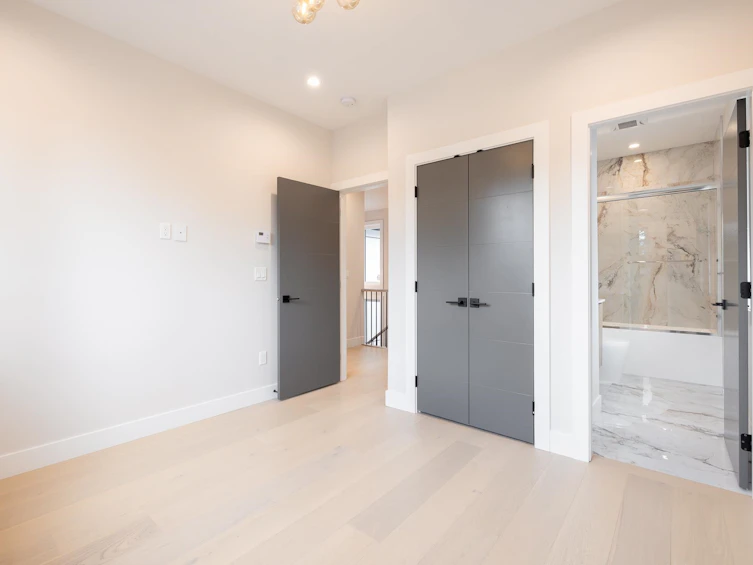 8055 18th Avenue, Burnaby, BC, V3N 1J9 - 23