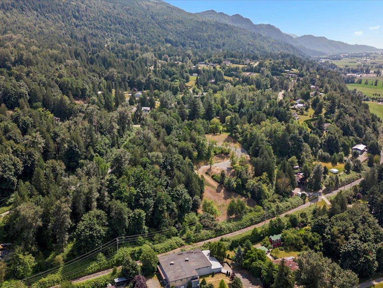 42195 Majuba Hill Road, Chilliwack, BC, V2R 5H2 - 6