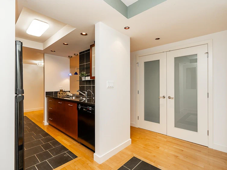 206-333 Wethersfield Drive, Vancouver, BC, V5X 4M9 - 4