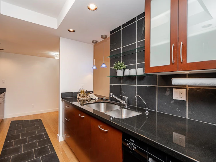 206-333 Wethersfield Drive, Vancouver, BC, V5X 4M9 - 6
