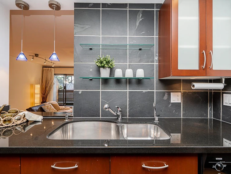 206-333 Wethersfield Drive, Vancouver, BC, V5X 4M9 - 8