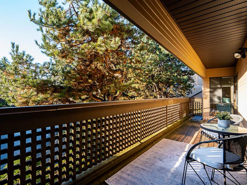 206 - 333 Wethersfield Drive, Vancouver BC V5X 4M9