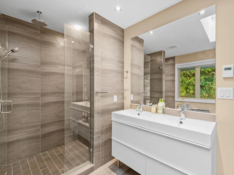 4579 Woodgreen Court, West Vancouver, BC, V7S 2V8 - 9