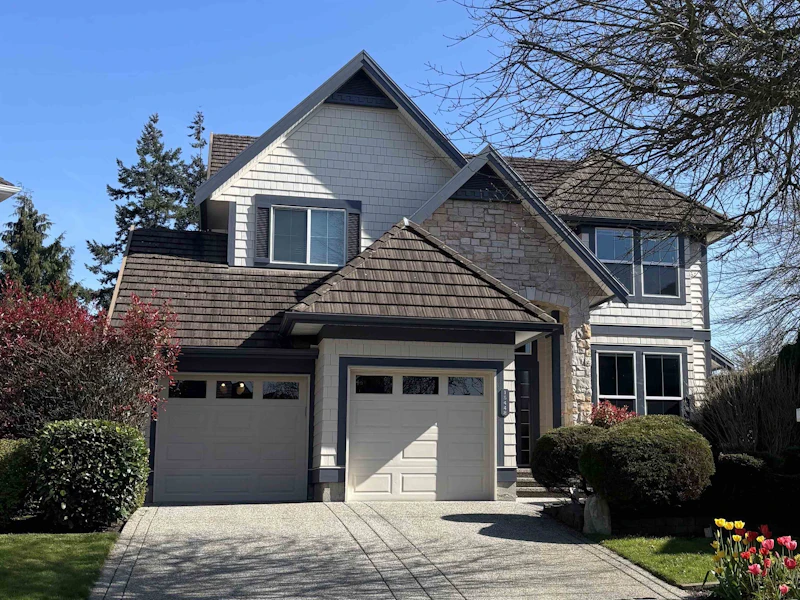 15448 33a Avenue, Surrey BC V3Z 0K6