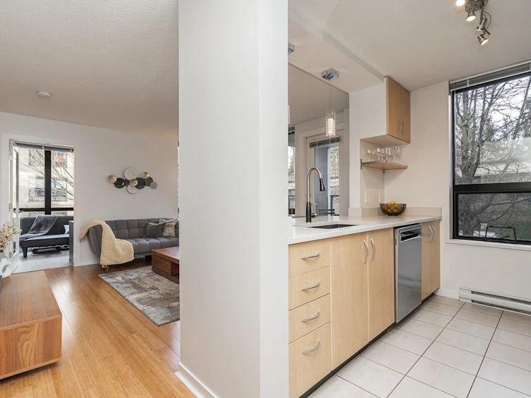 206-3638 Vanness Avenue, Vancouver, BC, V5R 6H6 - 2