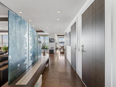 9-2250 Bellevue Avenue - 4