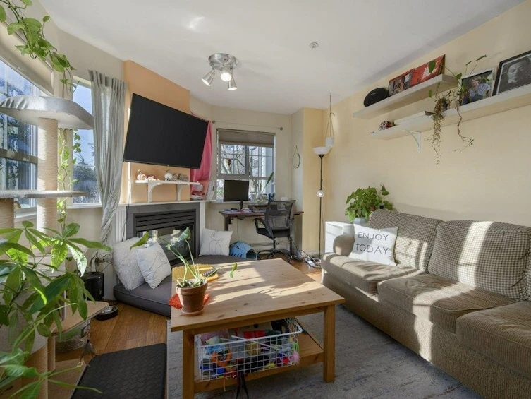 204-1520 Cotton Drive, Vancouver, BC, V5L 3V2 - 2