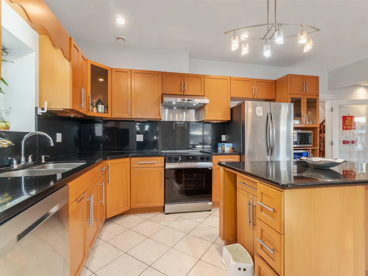 5396 Rhodes Street, Vancouver, BC, V5R 3N8 - 13