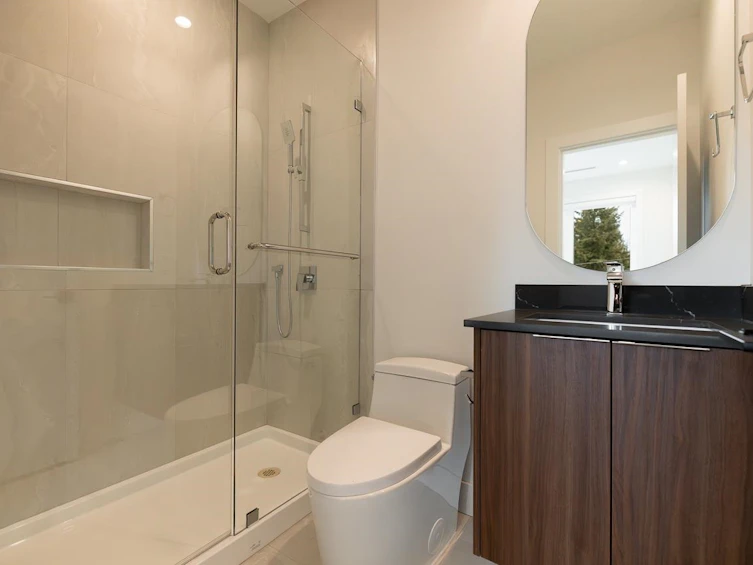 8057 18th Avenue, Burnaby, BC, V3N 1J9 - 25