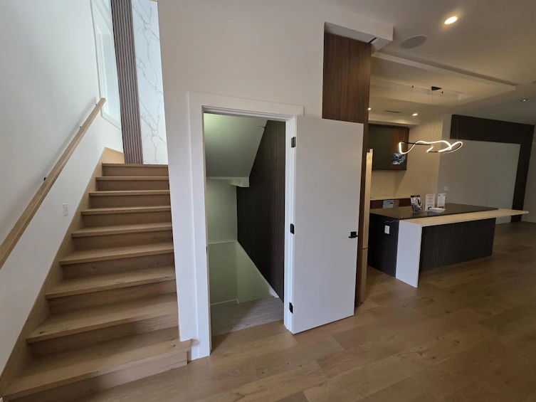 8057 18th Avenue, Burnaby, BC, V3N 1J9 - 7
