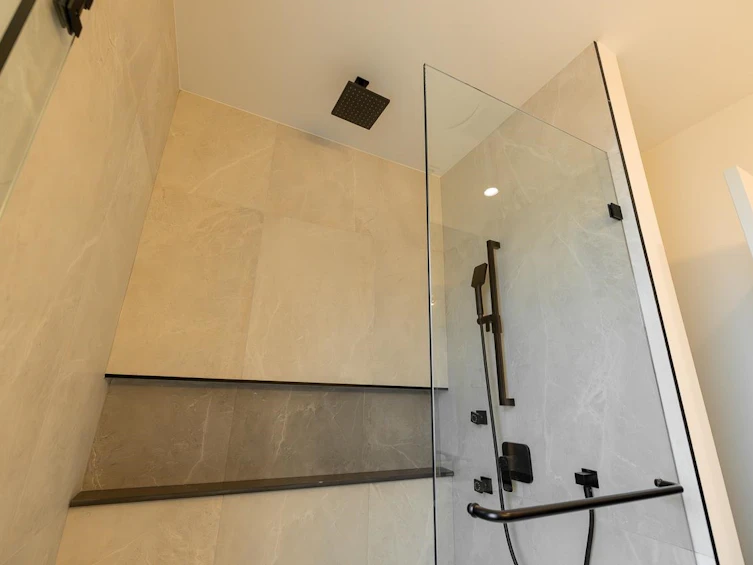 8057 18th Avenue, Burnaby, BC, V3N 1J9 - 23