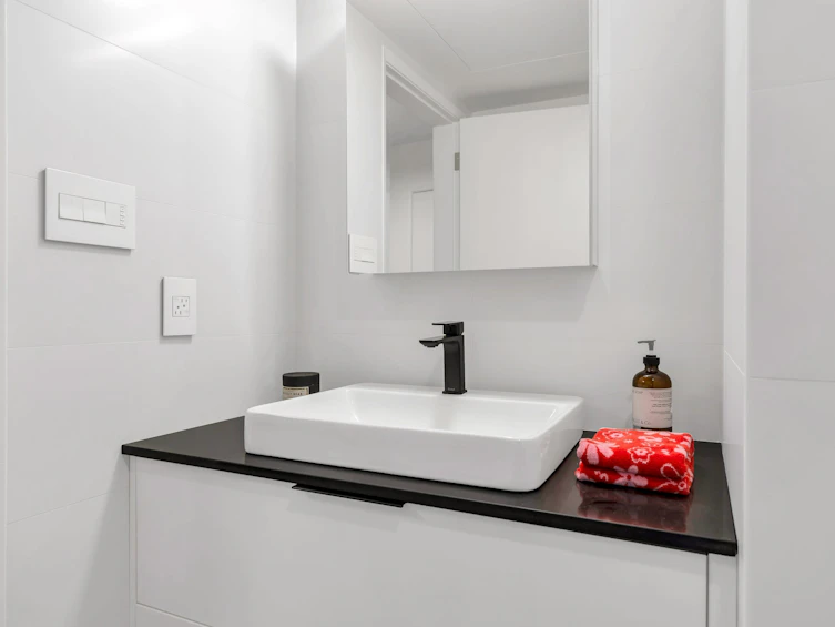 101-2135 Argyle Avenue, West Vancouver, BC, V7V 1A5 - 31