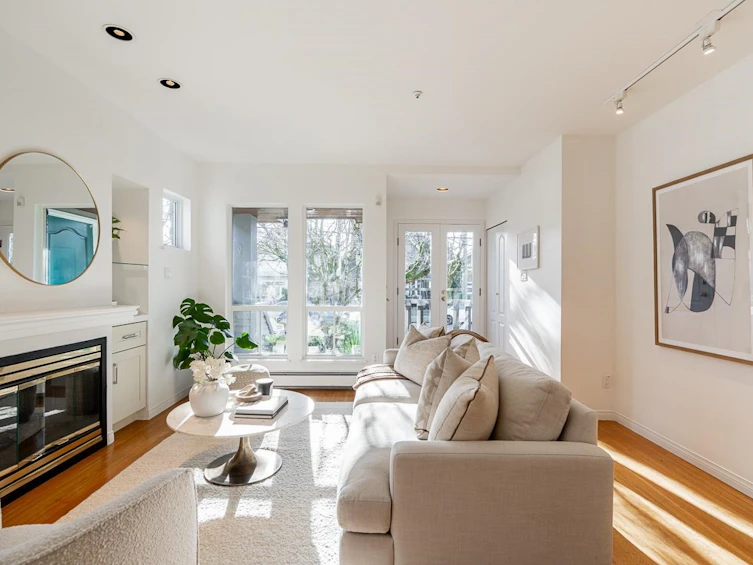 3241 W 6th Avenue, Vancouver, BC, V6K 1X7 - 4