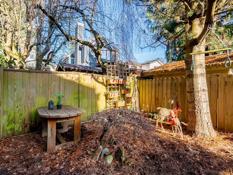 3241 W 6th Avenue, Vancouver, BC, V6K 1X7 - 25