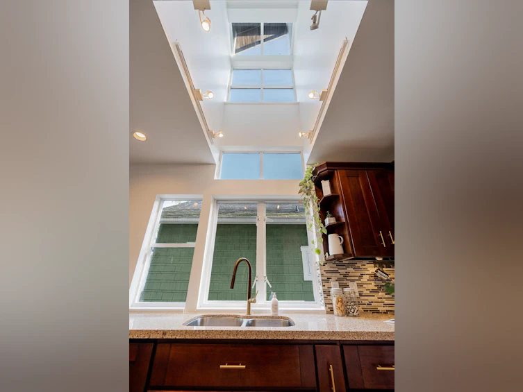 3241 W 6th Avenue, Vancouver, BC, V6K 1X7 - 10