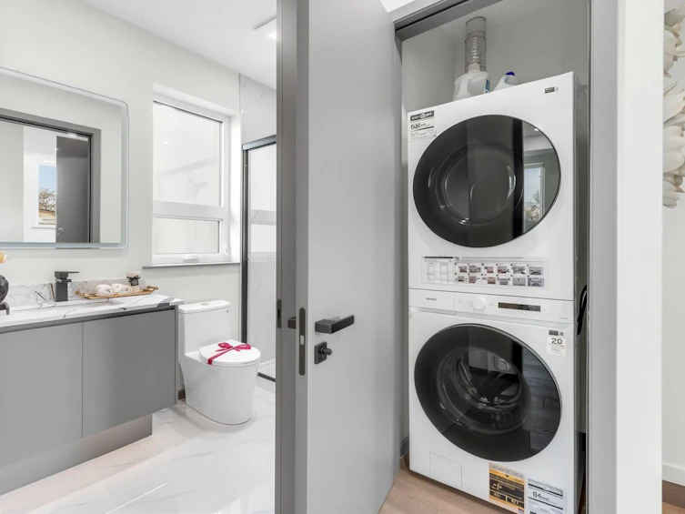 1-3547 E Georgia Street, Vancouver, BC, V5K 2L9 - 34